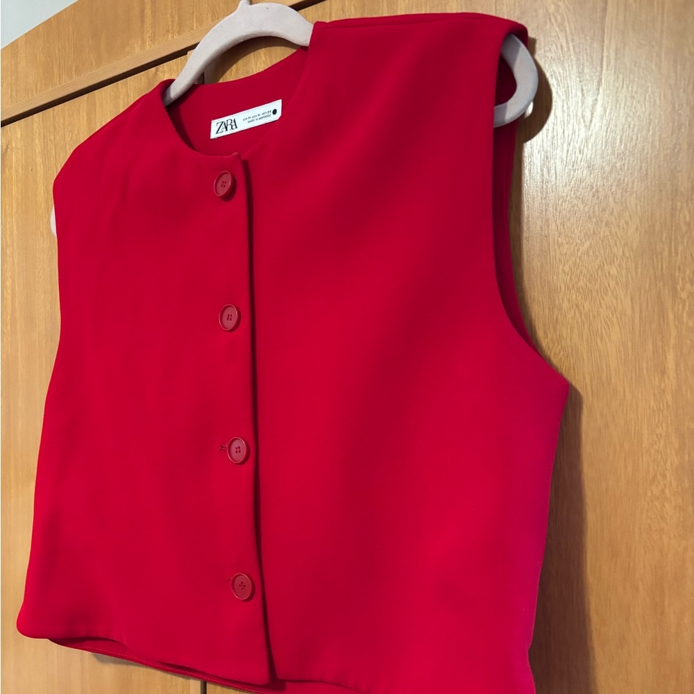 Zara Bright Red Button-Front Sleeveless lined Vest
